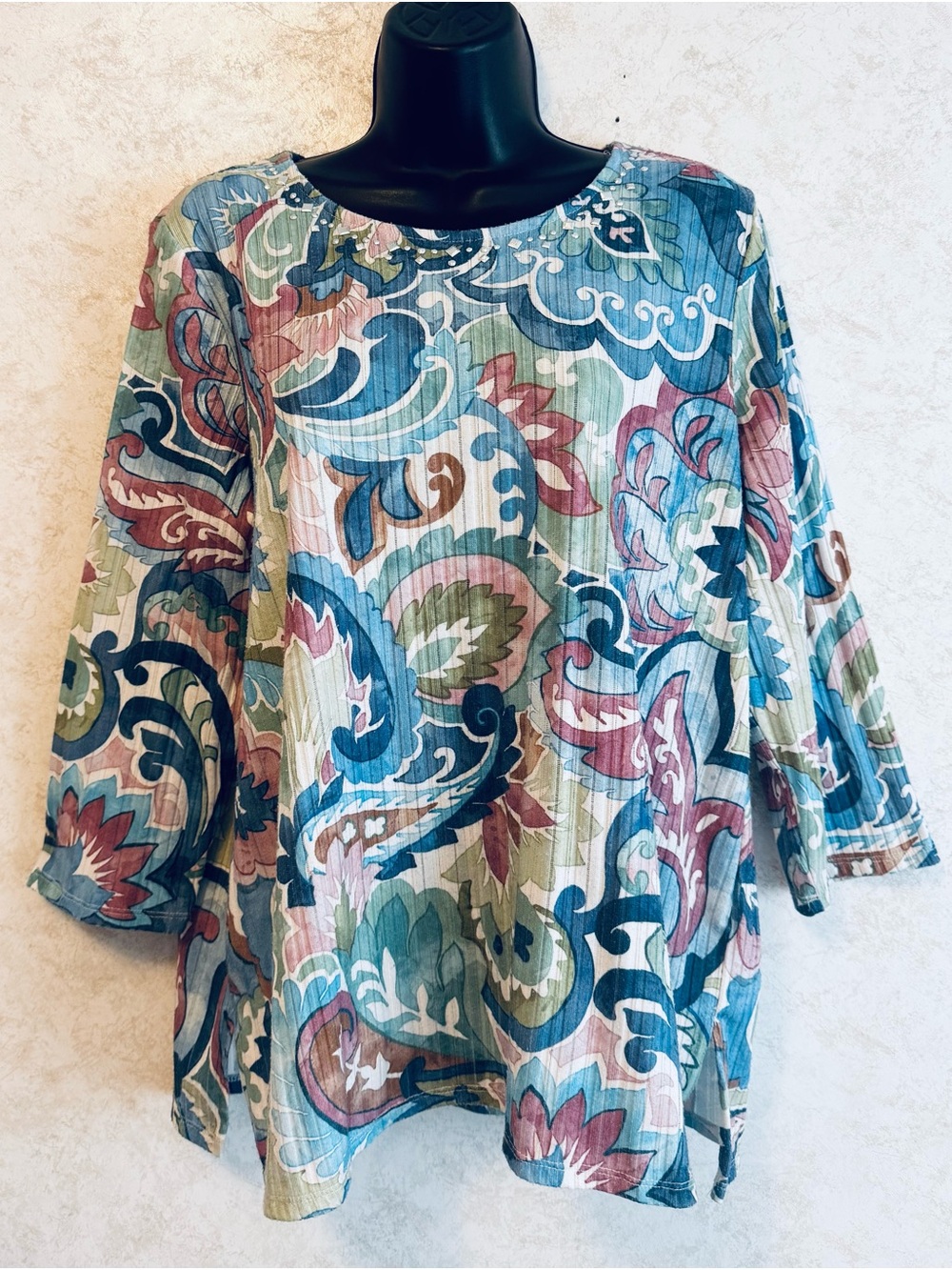 Alfred Dunner Floral Pull Over Woman's Top 3/4 Sleeve Floral Embellished Medium